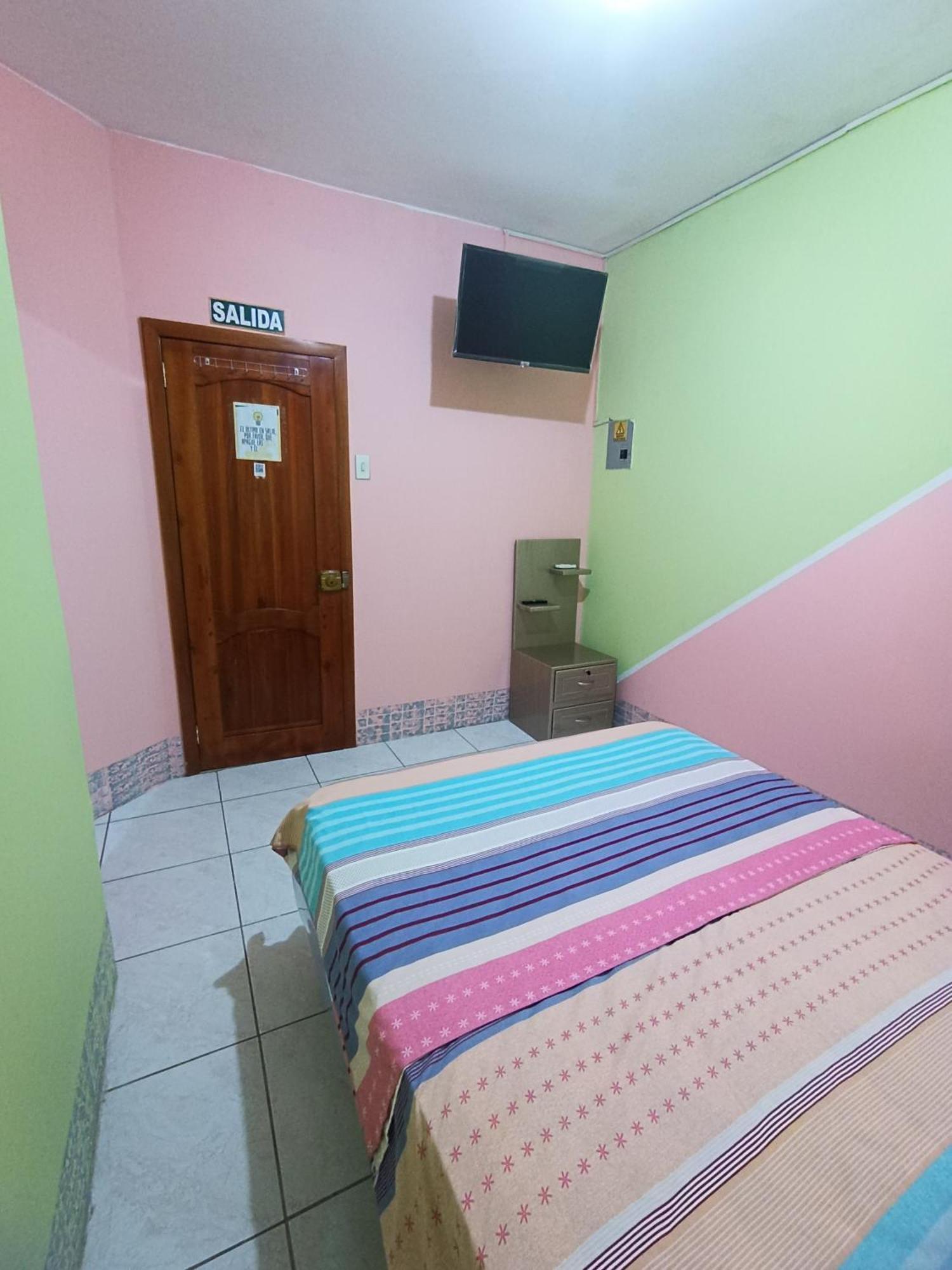 Hostal Venecia -Tu Casa En Manta. Kültér fotó